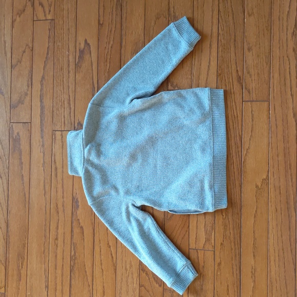 Size 5 Janie and Jack knit long sleeve pocketed top with button closures - Picture 5 of 7